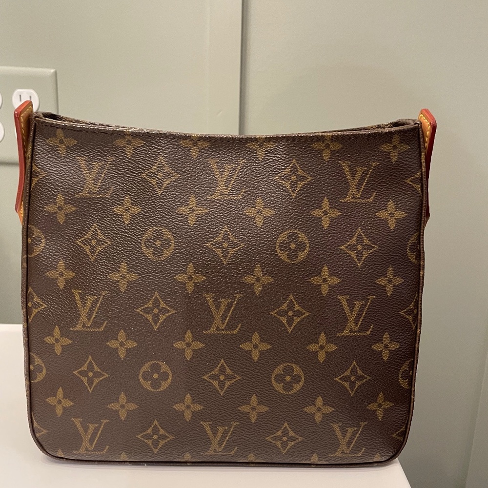 Louis Vuitton Looping Zippered Handbag MM